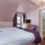 elim-guest-house-windermere-room-7-super-king-bedroom-with-en-suite-bathroom (2)